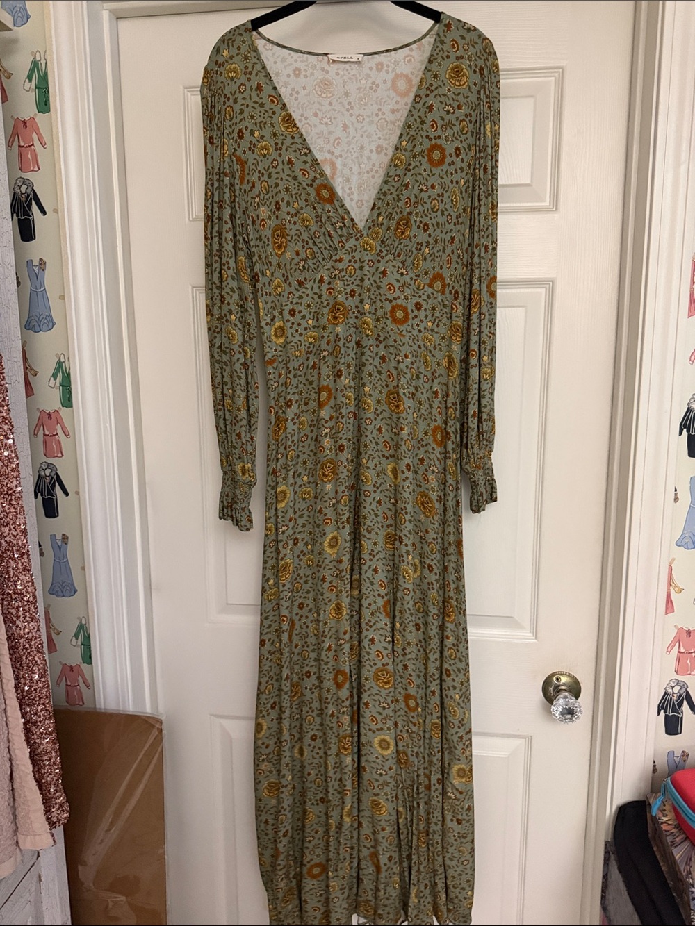 Spell Lady Untamed Gown - Picture 12 of 13